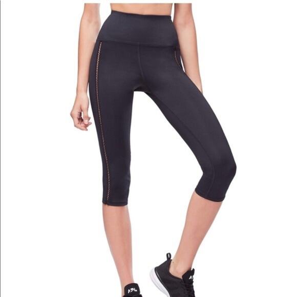 Good American Black Mesh Curve Sculpt Capri Legging Size 1 - Picture 1 of 10
